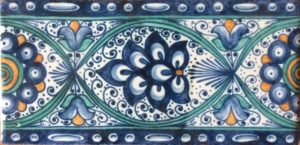 Decorazioni Vietresi su Piastrella artigianale Ceramica di Cava